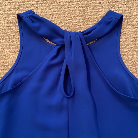 Skies Are Blue Twist Tank Top - Picture 5 of 6